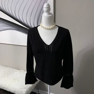 Context black v-neck bell sleeve cotton sweater